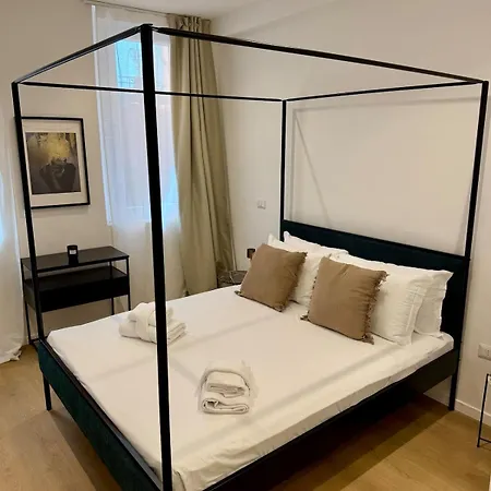 Scala 37 Interno 2, Trastevere, * Rom